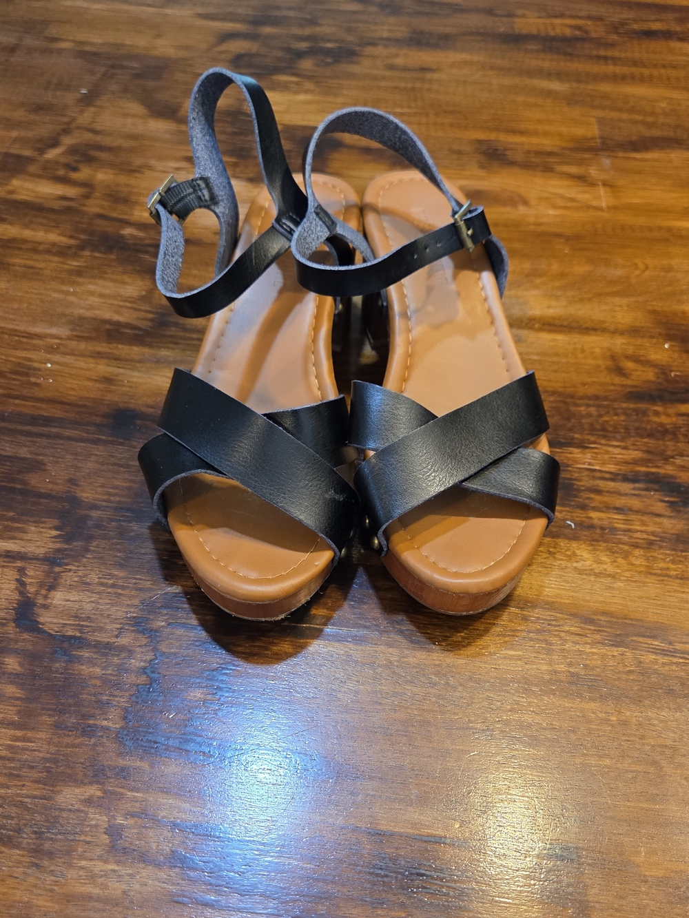 Cushionaire Slate Faux Wooden Heel Sandal, Platform Sandals SZ 6.5 Boho - Picture 3 of 7